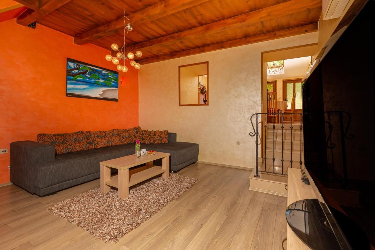 Holiday Home Ana'S Paradise Mlini Zewnętrze zdjęcie